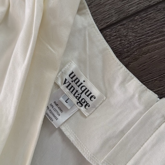 Unique Vintage White Dress - Picture 5 of 5